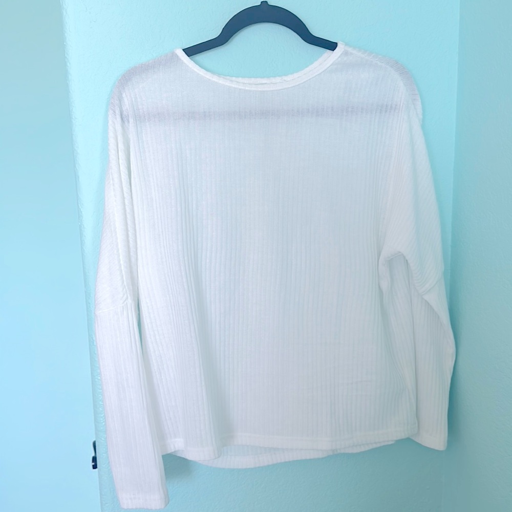 White Soft lightweight sweater size medium
